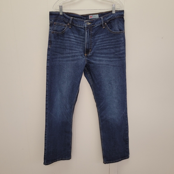 Wrangler Other - Wrangler Straight Fit Jeans